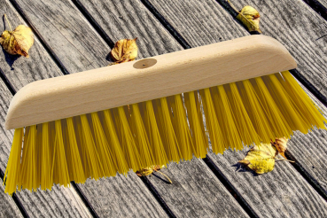 Edge broom